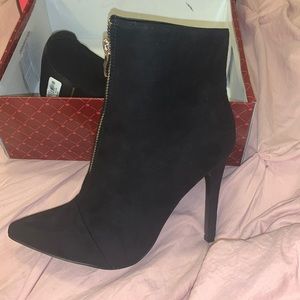 Size 7 black pointed ankle boots